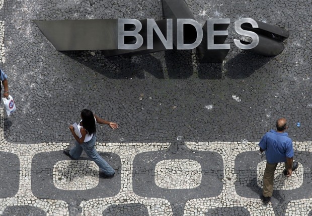 BNDES triplica crédito para pequena empresa